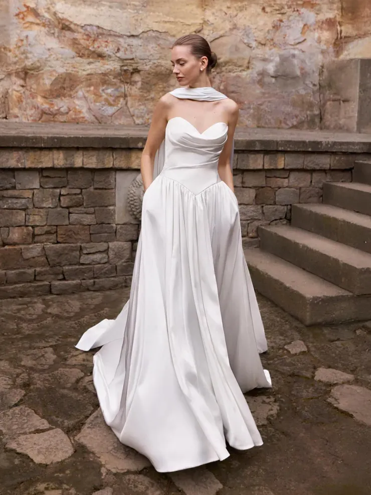 Pronovias Jessalyn Image