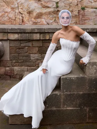 Pronovias Junyia #1 frontface vertical thumbnail