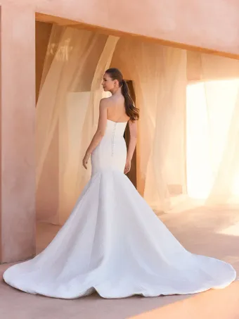 Pronovias Wennie #2 default backface vertical thumbnail