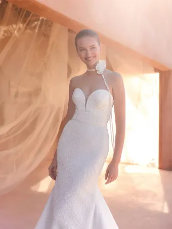 Pronovias Wennie #1 frontface vertical cropped thumbnail