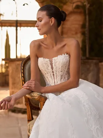 Pronovias Zarland #3 frontface vertical cropped thumbnail