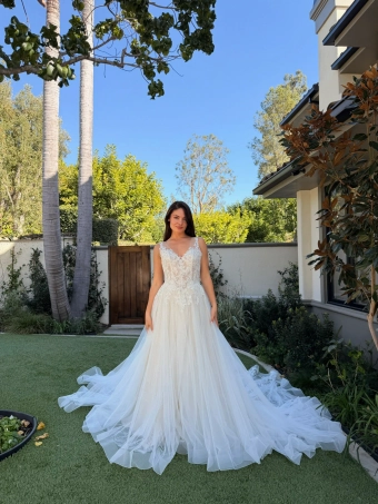 Evelyn Bridal Roneet #0 default frontface vertical thumbnail