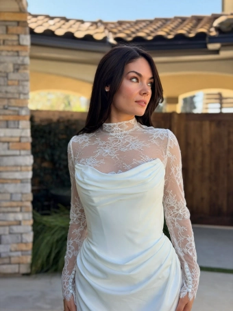 Evelyn Bridal Vallen #3 frontface vertical cropped thumbnail