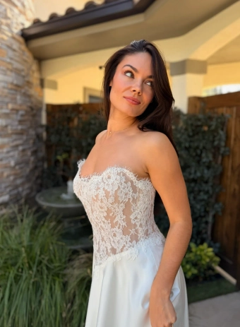 Evelyn Bridal Aurette #2 frontface vertical cropped thumbnail