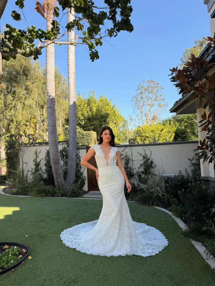 Evelyn Bridal E2667 Image