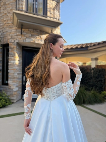 Evelyn Bridal Tallis #4 backface vertical cropped thumbnail