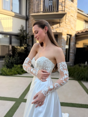 Evelyn Bridal Tallis #3 frontface vertical cropped thumbnail
