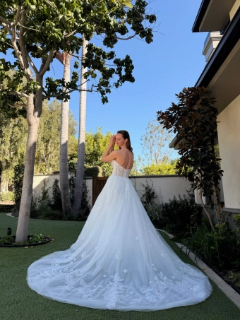 Evelyn Bridal Velin #2 default backface vertical thumbnail