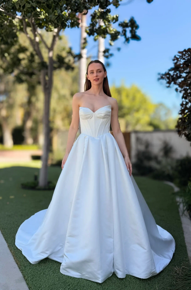 Evelyn Bridal E2670 Image
