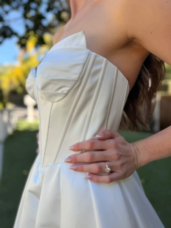 Evelyn Bridal Veya #4 vertical cropped thumbnail