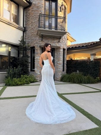 Evelyn Bridal Valenne #4 backface vertical thumbnail