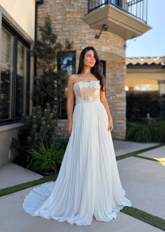 Nantes Collection by Evelyn Bridal Lumaire #1 frontface vertical thumbnail