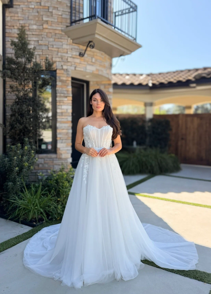 Nantes Collection by Evelyn Bridal Sorrel Image