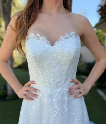 Nantes Collection by Evelyn Bridal Lorren #3 frontface vertical cropped thumbnail