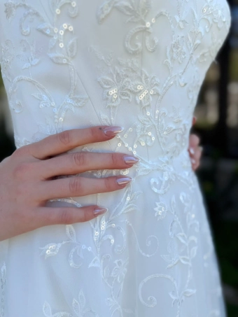 Nantes Collection by Evelyn Bridal Lorren #2 frontface vertical cropped thumbnail