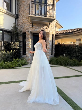 Nantes Collection by Evelyn Bridal Vionne #1 frontface vertical thumbnail