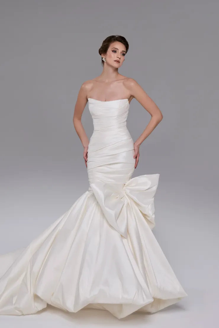 Blanc by Calla Blanche Sophie Default Thumbnail Image
