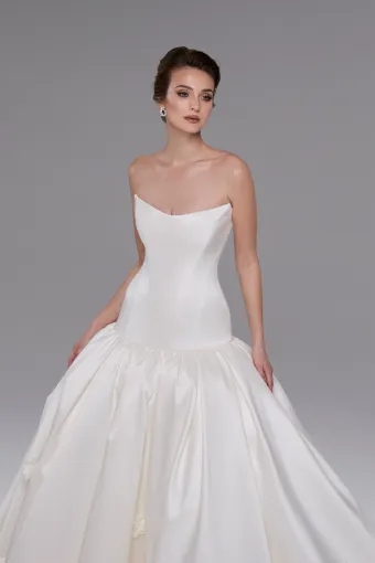 Blanc by Calla Blanche B26231 #2 frontface vertical cropped thumbnail