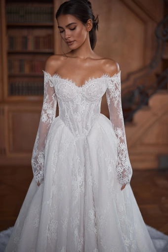 Luce Sposa Axelle #2 frontface vertical cropped thumbnail