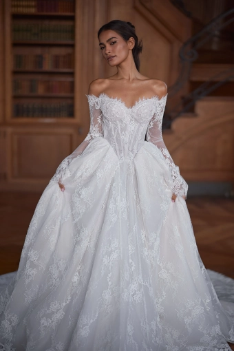 Luce Sposa Axelle #3 frontface vertical cropped thumbnail