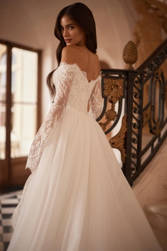 Luce Sposa Bianca #9 backface vertical cropped thumbnail