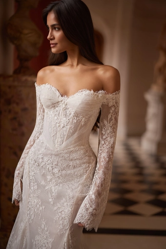 Luce Sposa Bianca #6 frontface vertical cropped thumbnail