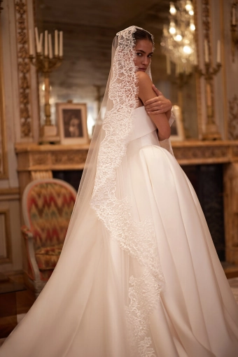 Luce Sposa Camilla #5 backface vertical cropped thumbnail