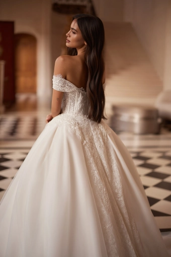 Luce Sposa Jessica #6 backface vertical cropped thumbnail