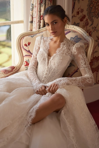 Luce Sposa Leticia #3 frontface vertical cropped thumbnail