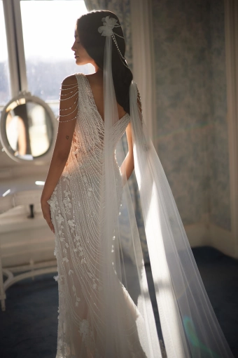 Luce Sposa Lois #6 backface vertical cropped thumbnail