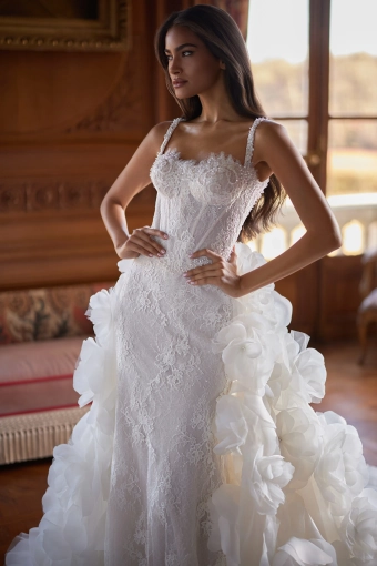 Luce Sposa Naely #8 frontface vertical cropped thumbnail