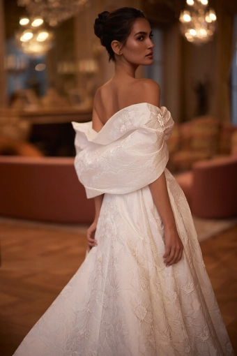 Luce Sposa Nathaly #4 backface vertical cropped thumbnail