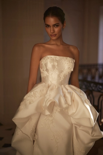 Luce Sposa Rayssa #4 frontface vertical cropped thumbnail