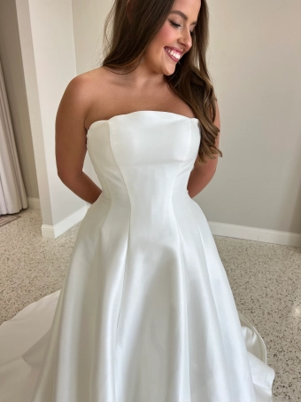 Olivia Harlow Rondalynn #3 frontface vertical cropped thumbnail