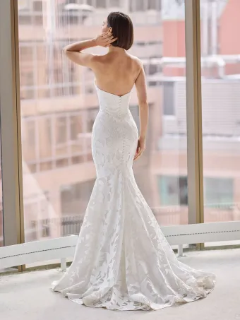 Paloma Blanca P5206 #2 backface vertical thumbnail