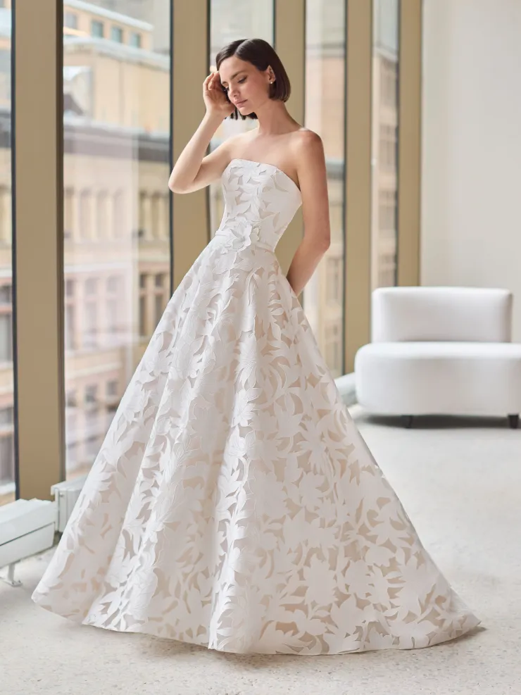 Paloma Blanca P5212 Default Thumbnail Image