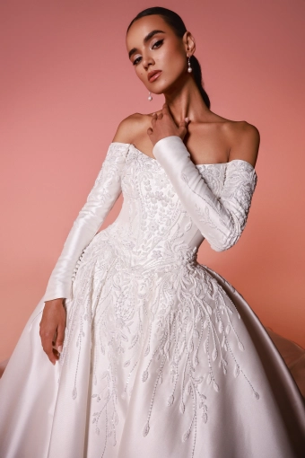 Dany Tabet #Alpine #7 frontface vertical cropped thumbnail
