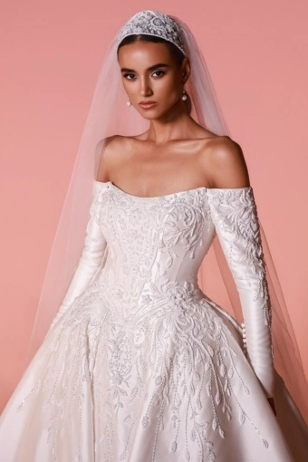 Dany Tabet #Alpine #8 frontface vertical cropped thumbnail