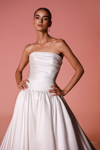 Dany Tabet #Elion #4 frontface vertical cropped thumbnail