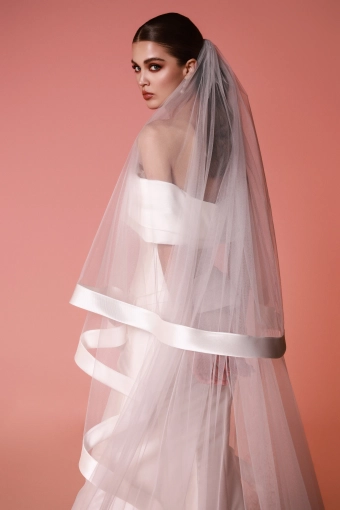 Dany Tabet #Evira #12 backface vertical cropped thumbnail