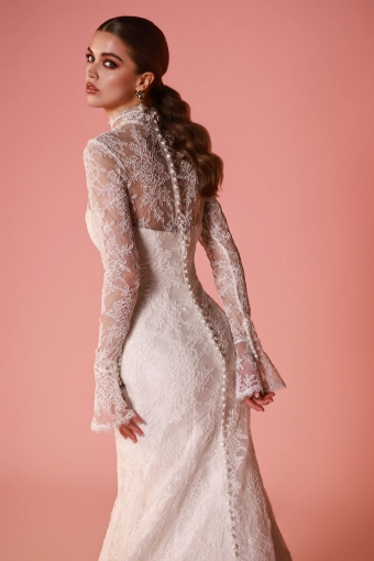 Dany Tabet #Montelle #7 backface vertical cropped thumbnail