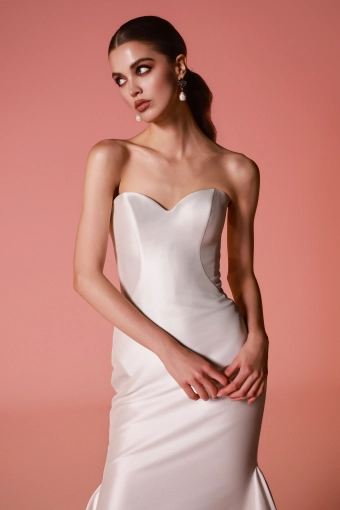 Dany Tabet #Montelle #6 frontface vertical cropped thumbnail