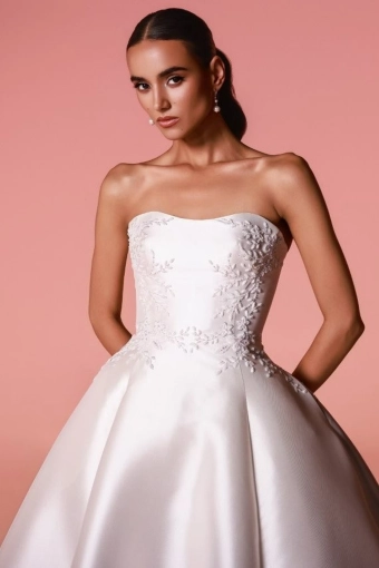 Dany Tabet #Samira #2 frontface vertical cropped thumbnail