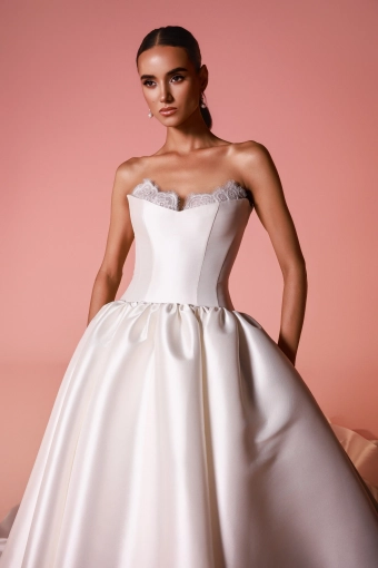 Dany Tabet #Valenne #4 frontface vertical cropped thumbnail