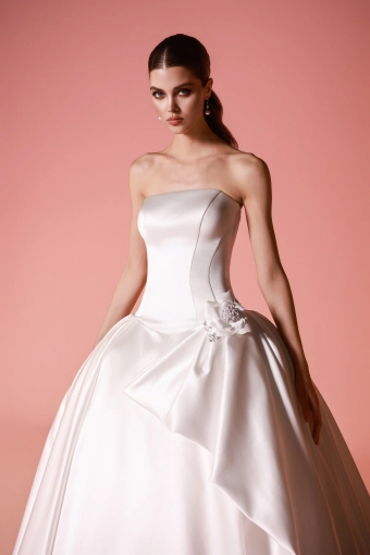 Dany Tabet #Zavira #7 frontface vertical cropped thumbnail