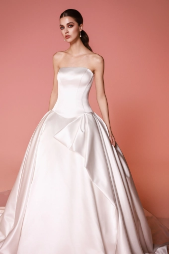 Dany Tabet #Zavira #6 frontface vertical cropped thumbnail