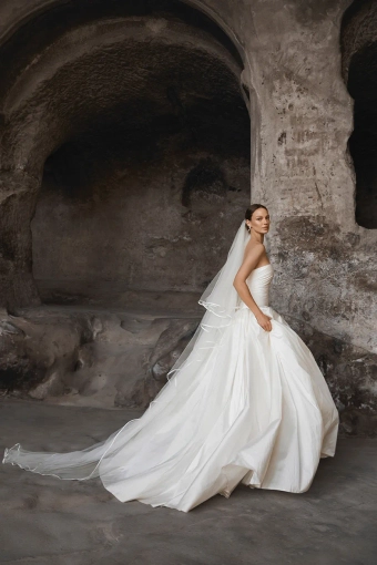 Alon Livne Georgina #2 vertical thumbnail