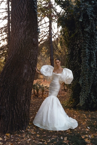 Alon Livne Lucinda #0 default frontface vertical thumbnail