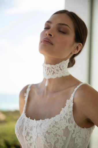 Mariana Hardwick Shiloh #2 frontface vertical cropped thumbnail