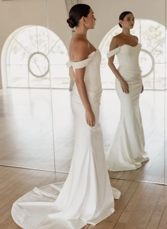 Trish Peng #Demi #2 vertical thumbnail